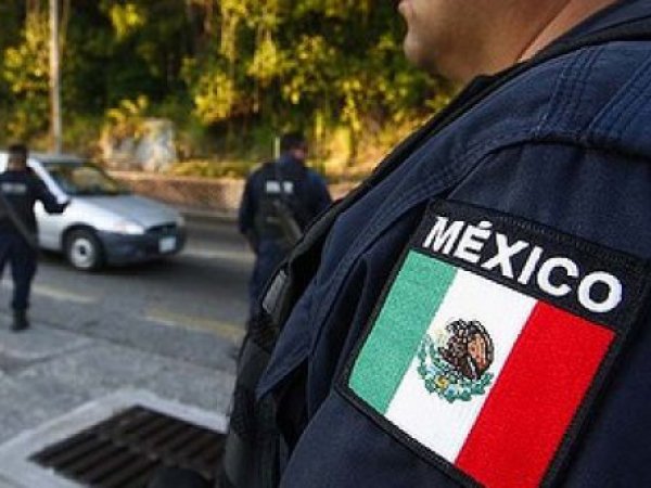 полицейских в Мексике